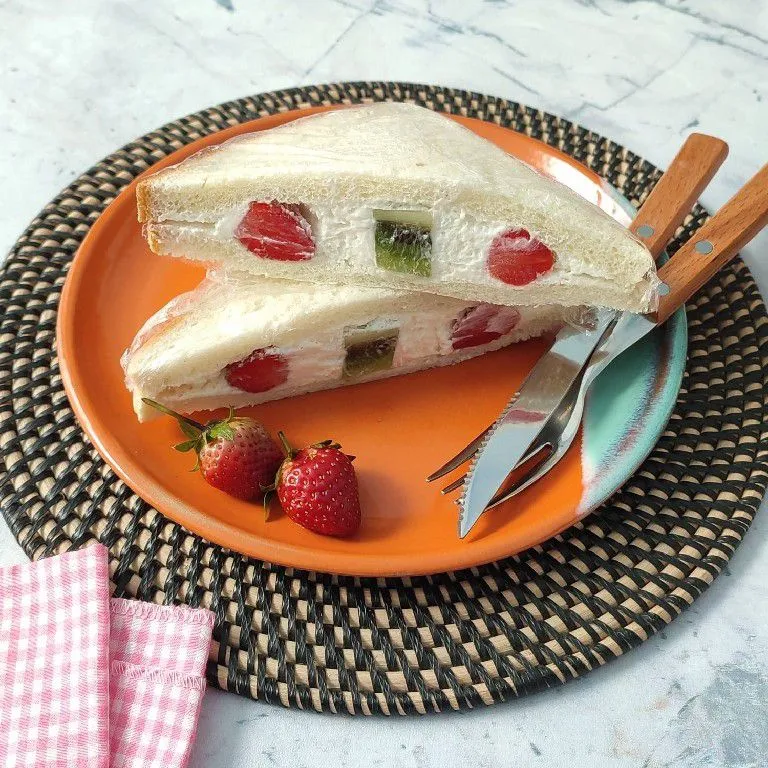 Resep Fruit Sando Viral Bikin Sendiri di Rumah Mudah Lezat!