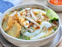 Resep Soto Legendaris Kuah Segar Rasa Nagih!